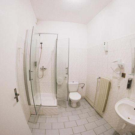Penzion Amatka Hradec Králové Eksteriør billede
